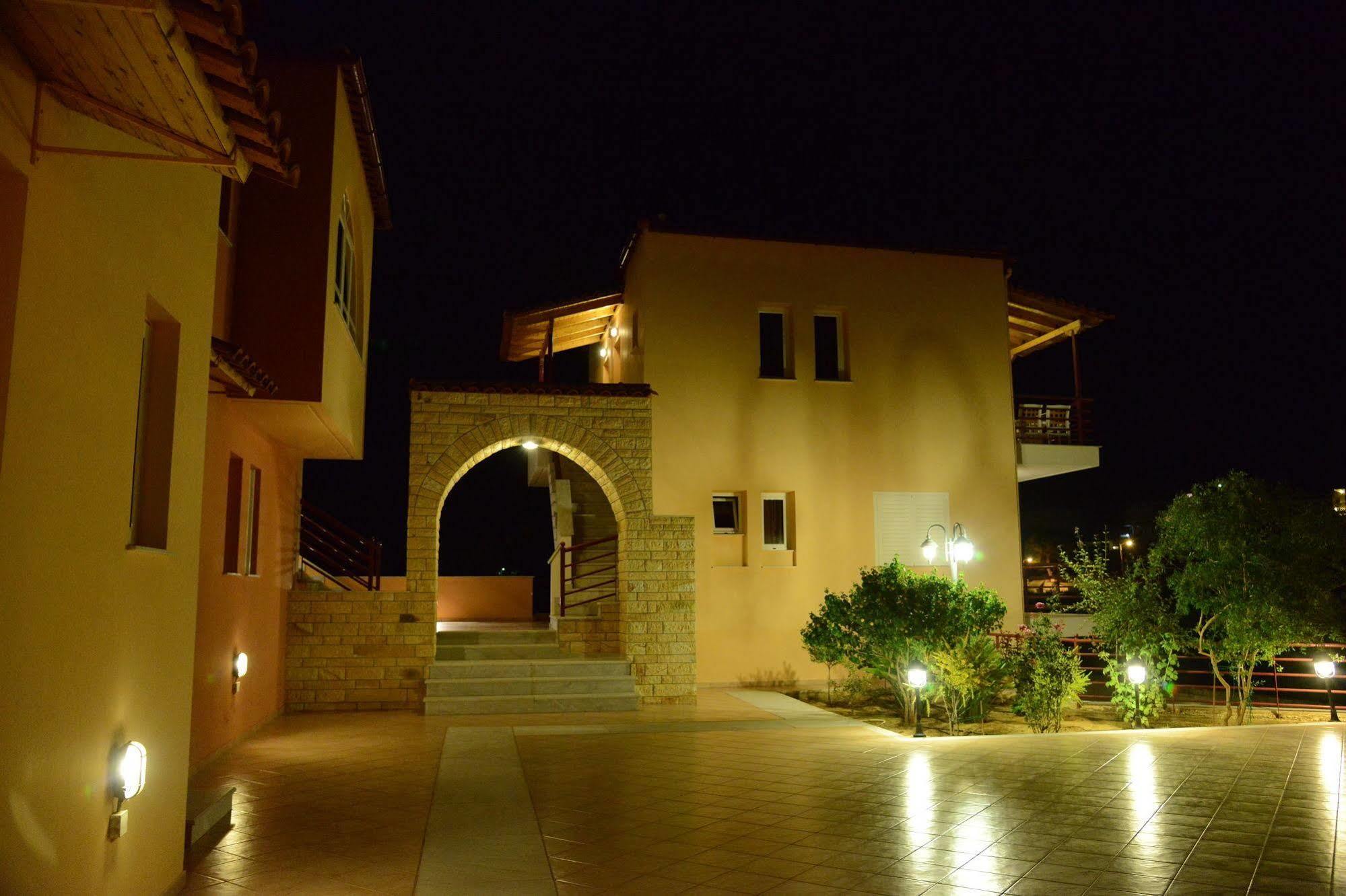 Maria'S Filoxenia Suites Drepano  Exterior foto